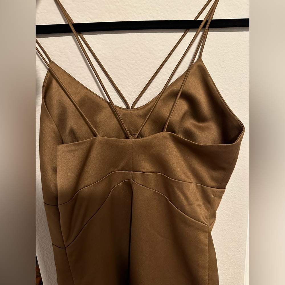 J.O.A SEXY MIDI SATIN DRESS SIZE-XS GOLD/BROWN
